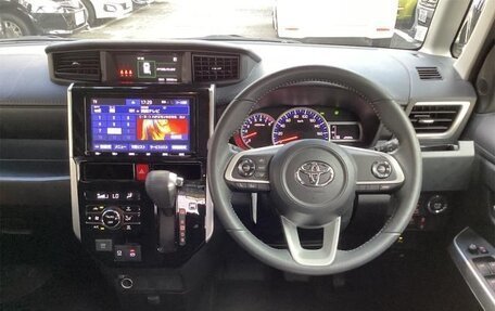 Toyota Roomy I, 2022 год, 770 000 рублей, 6 фотография