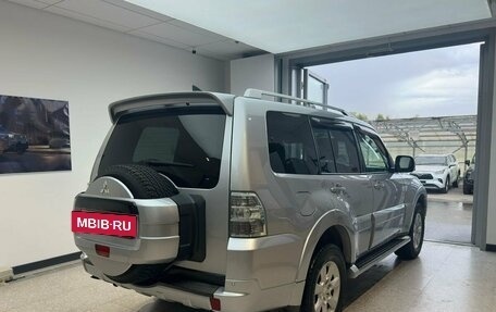 Mitsubishi Pajero IV, 2011 год, 2 000 000 рублей, 6 фотография