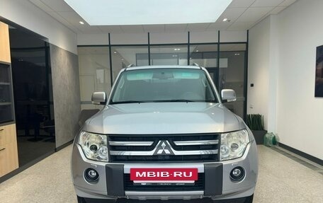 Mitsubishi Pajero IV, 2011 год, 2 000 000 рублей, 4 фотография