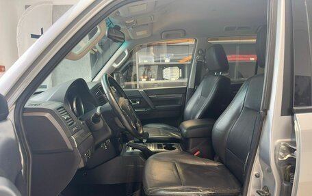 Mitsubishi Pajero IV, 2011 год, 2 000 000 рублей, 17 фотография