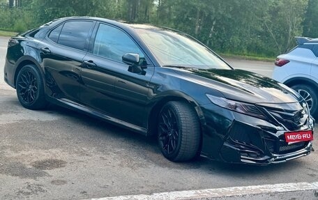 Toyota Camry, 2018 год, 2 350 000 рублей, 2 фотография