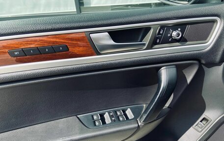 Volkswagen Touareg III, 2011 год, 2 050 000 рублей, 14 фотография