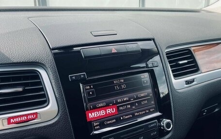 Volkswagen Touareg III, 2011 год, 2 050 000 рублей, 12 фотография