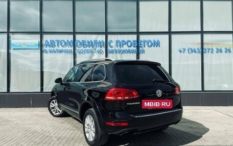 Volkswagen Touareg III, 2011 год, 2 050 000 рублей, 3 фотография
