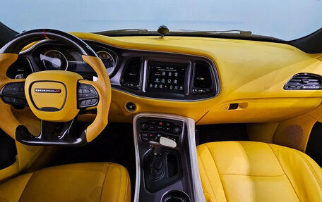 Dodge Challenger III рестайлинг 2, 2020 год, 3 300 333 рублей, 7 фотография