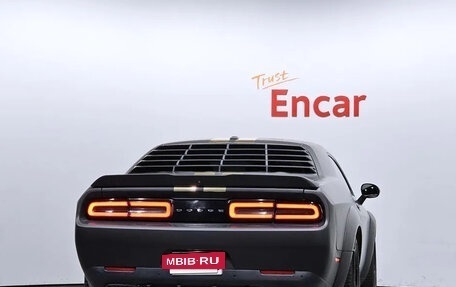 Dodge Challenger III рестайлинг 2, 2020 год, 3 300 333 рублей, 4 фотография