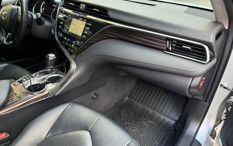 Toyota Camry, 2020 год, 3 000 000 рублей, 8 фотография