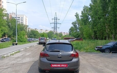 Opel Astra J, 2011 год, 740 000 рублей, 4 фотография