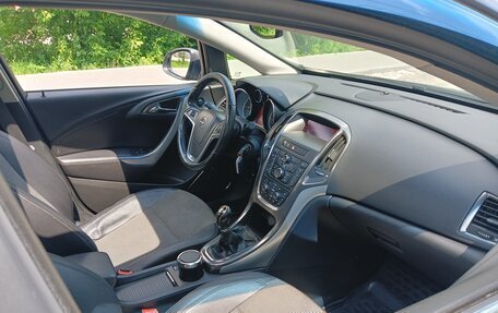 Opel Astra J, 2011 год, 740 000 рублей, 7 фотография