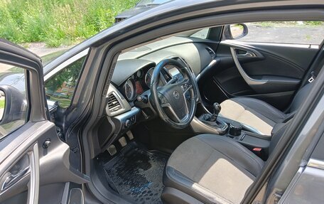 Opel Astra J, 2011 год, 740 000 рублей, 10 фотография