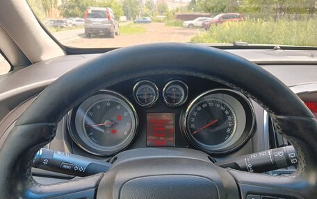 Opel Astra J, 2011 год, 740 000 рублей, 16 фотография
