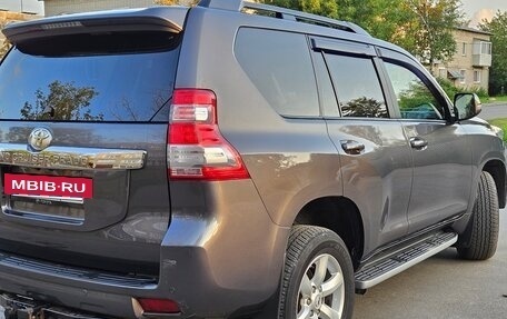 Toyota Land Cruiser Prado 150 рестайлинг 2, 2016 год, 3 500 000 рублей, 5 фотография