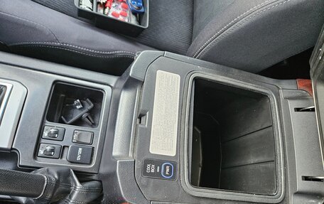 Toyota Land Cruiser Prado 150 рестайлинг 2, 2016 год, 3 500 000 рублей, 14 фотография