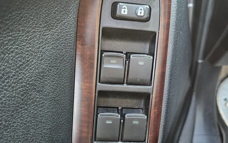 Toyota Land Cruiser Prado 150 рестайлинг 2, 2016 год, 3 500 000 рублей, 12 фотография
