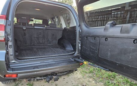 Toyota Land Cruiser Prado 150 рестайлинг 2, 2016 год, 3 500 000 рублей, 8 фотография