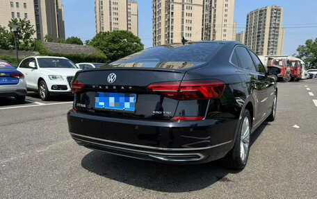 Volkswagen Passat B8 рестайлинг, 2021 год, 1 810 000 рублей, 4 фотография