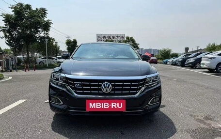 Volkswagen Passat B8 рестайлинг, 2021 год, 1 810 000 рублей, 5 фотография
