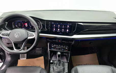 Volkswagen Passat B8 рестайлинг, 2021 год, 2 010 000 рублей, 19 фотография