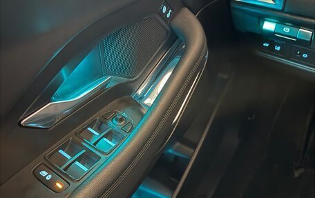 Jaguar E-Pace, 2018 год, 3 050 000 рублей, 16 фотография