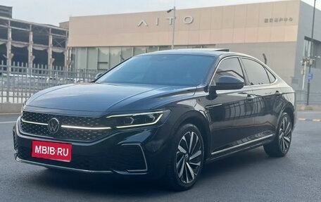 Volkswagen Passat B8 рестайлинг, 2021 год, 2 101 500 рублей, 1 фотография