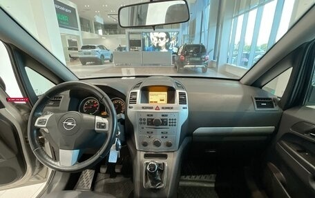 Opel Zafira B, 2010 год, 744 000 рублей, 16 фотография