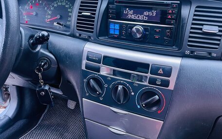 Toyota Corolla, 2003 год, 340 000 рублей, 4 фотография