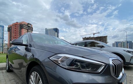 BMW 1 серия, 2019 год, 2 250 000 рублей, 3 фотография