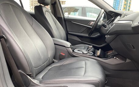 BMW 1 серия, 2019 год, 2 250 000 рублей, 26 фотография
