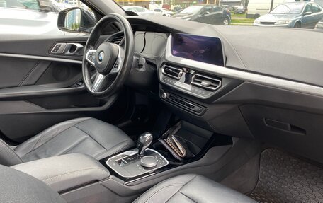 BMW 1 серия, 2019 год, 2 250 000 рублей, 27 фотография