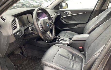 BMW 1 серия, 2019 год, 2 250 000 рублей, 20 фотография
