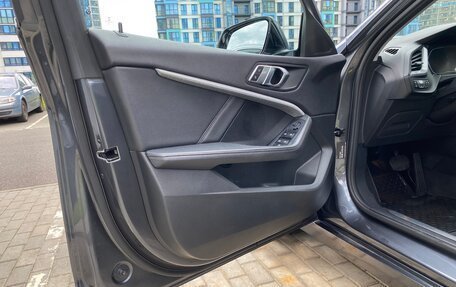 BMW 1 серия, 2019 год, 2 250 000 рублей, 23 фотография