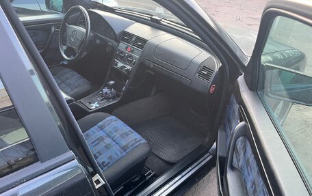 Mercedes-Benz C-Класс, 1996 год, 450 000 рублей, 13 фотография