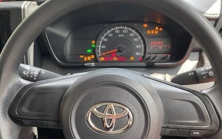 Toyota Roomy I, 2021 год, 890 000 рублей, 16 фотография