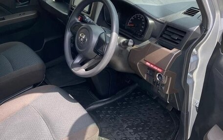 Toyota Roomy I, 2021 год, 890 000 рублей, 10 фотография