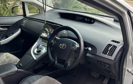 Toyota Prius, 2012 год, 1 100 000 рублей, 12 фотография