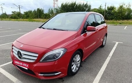 Mercedes-Benz B-Класс, 2013 год, 1 200 000 рублей, 2 фотография