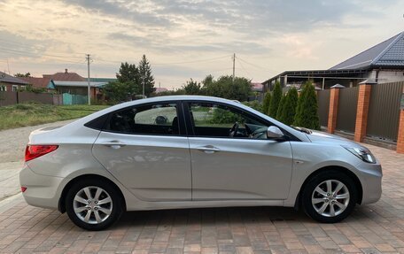 Hyundai Solaris II рестайлинг, 2011 год, 685 000 рублей, 2 фотография