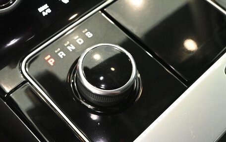 Land Rover Range Rover Velar I, 2017 год, 3 790 000 рублей, 19 фотография