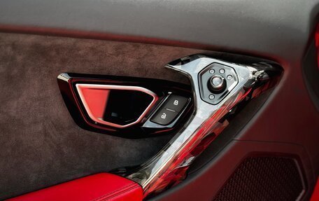 Lamborghini Huracán, 2014 год, 16 900 000 рублей, 9 фотография