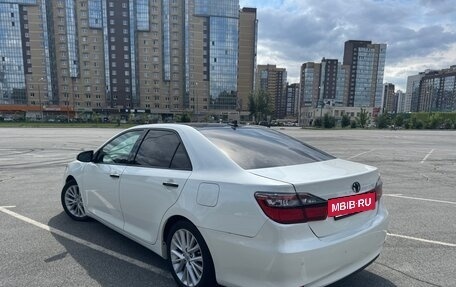 Toyota Camry, 2015 год, 1 900 000 рублей, 6 фотография