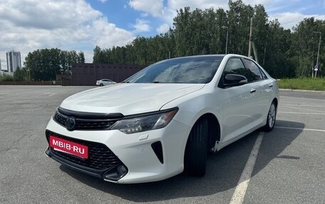 Toyota Camry, 2015 год, 1 900 000 рублей, 2 фотография