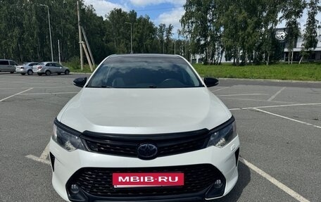 Toyota Camry, 2015 год, 1 900 000 рублей, 9 фотография