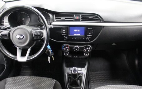 KIA Rio IV, 2018 год, 1 218 000 рублей, 9 фотография