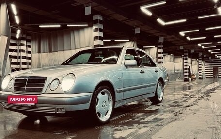 Mercedes-Benz E-Класс, 1997 год, 795 000 рублей, 3 фотография