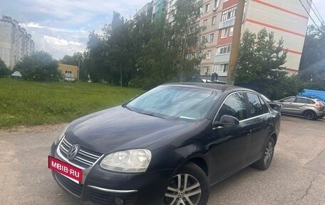 Volkswagen Jetta VI, 2009 год, 285 000 рублей, 2 фотография