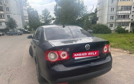Volkswagen Jetta VI, 2009 год, 285 000 рублей, 4 фотография