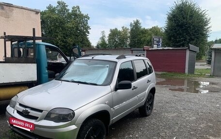 Chevrolet Niva I рестайлинг, 2012 год, 470 000 рублей, 3 фотография