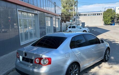 Volkswagen Jetta VI, 2009 год, 870 000 рублей, 2 фотография