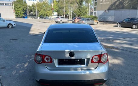 Volkswagen Jetta VI, 2009 год, 870 000 рублей, 4 фотография