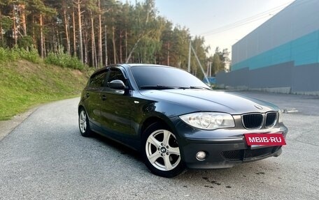 BMW 1 серия, 2005 год, 590 000 рублей, 8 фотография